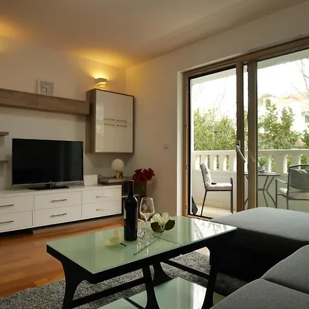 Apartments Makarska Beach Exterior photo
